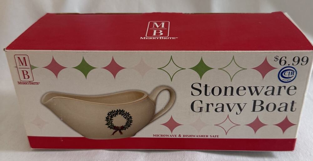Merry Brite Christmas Wreath Gravy Boat Stoneware Traditional Christmas Table
